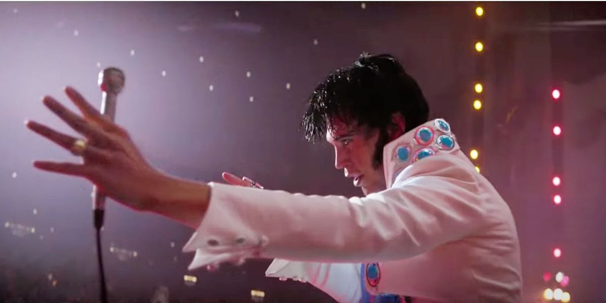 Elvis performing in Vegas in Elvis biopic