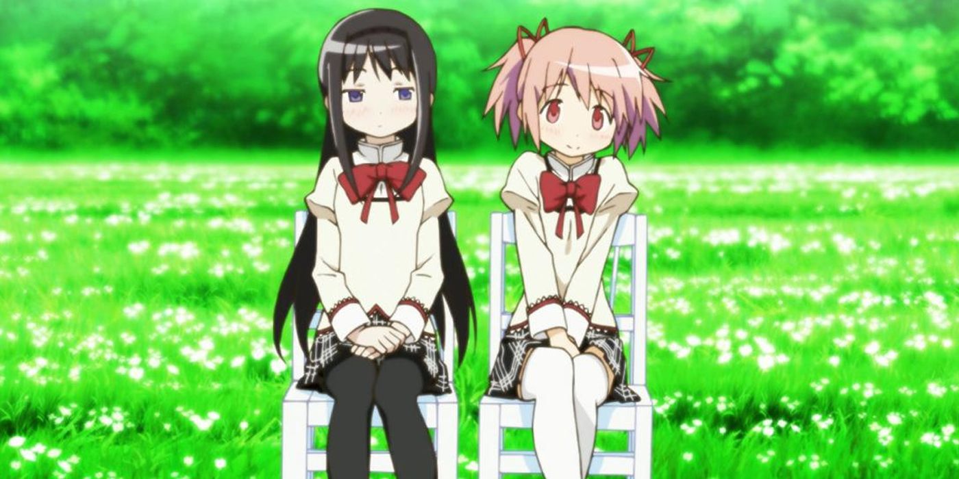 Homura and Kaname sitting next to each other