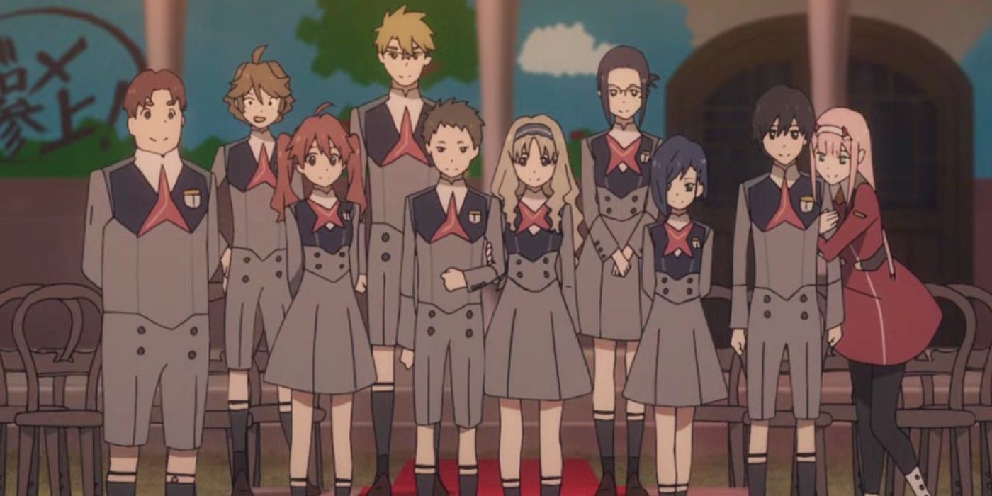 Squad 13 takes a class picture in Darling In The FranXX.