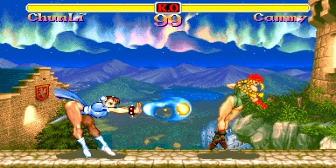 Chun Li uses her Kikoken against Cammy in Super Street Fighter II