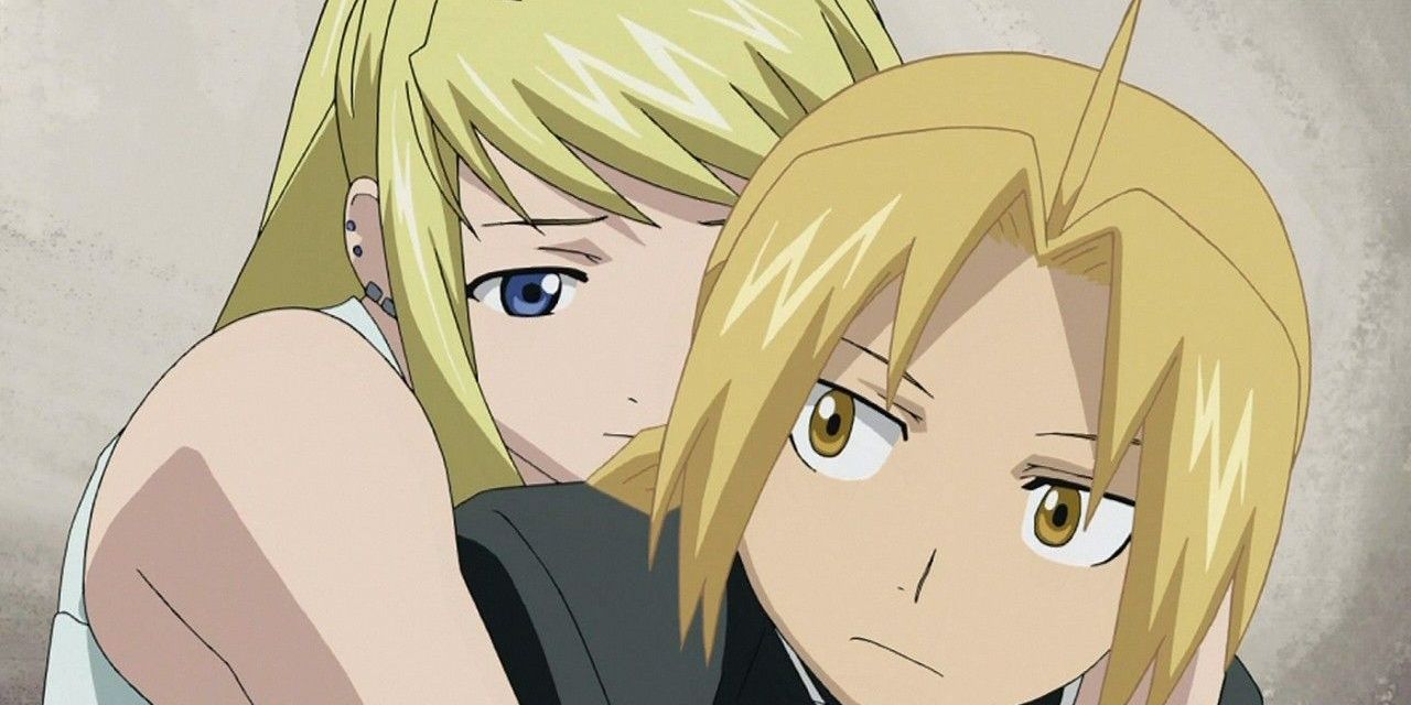 Winry hugging Ed from behind in FMA
