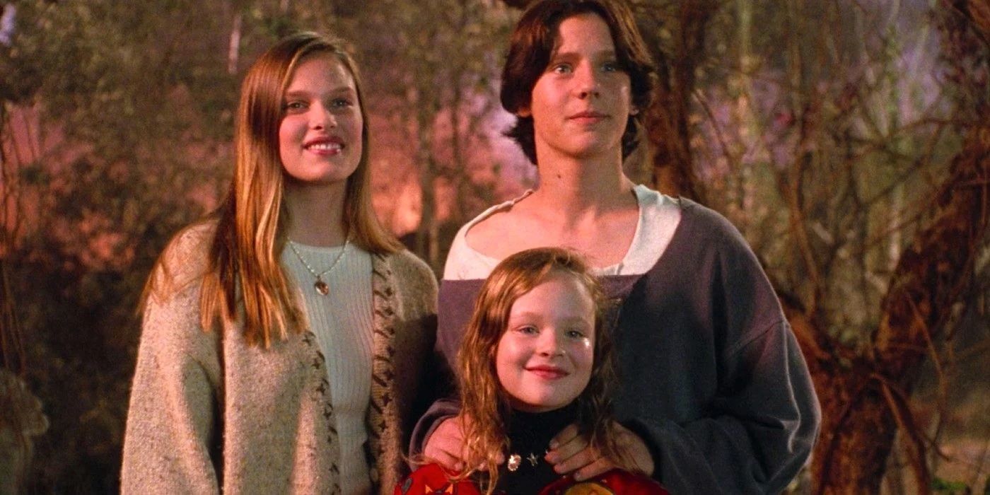 Max, Dani, and Allison in Hocus Pocus