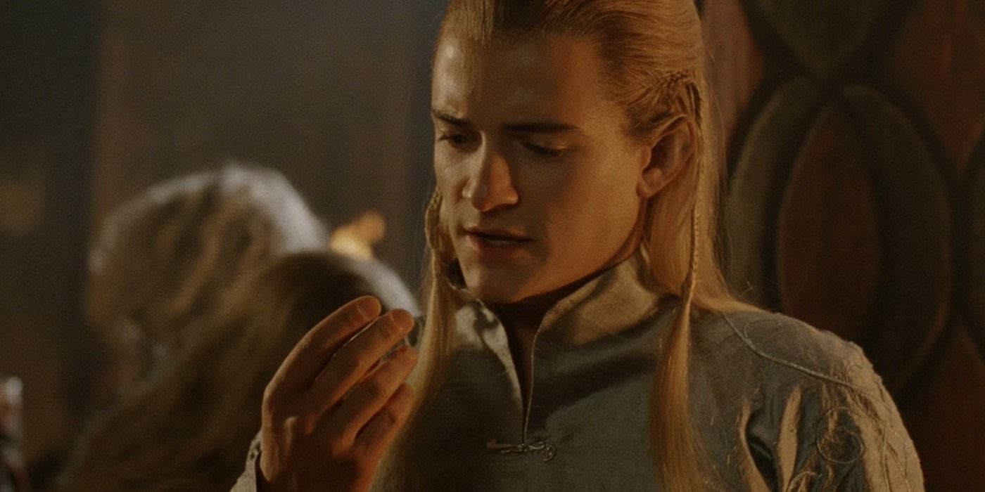 Legolas examines his fingers - Return of the King Extended Edition