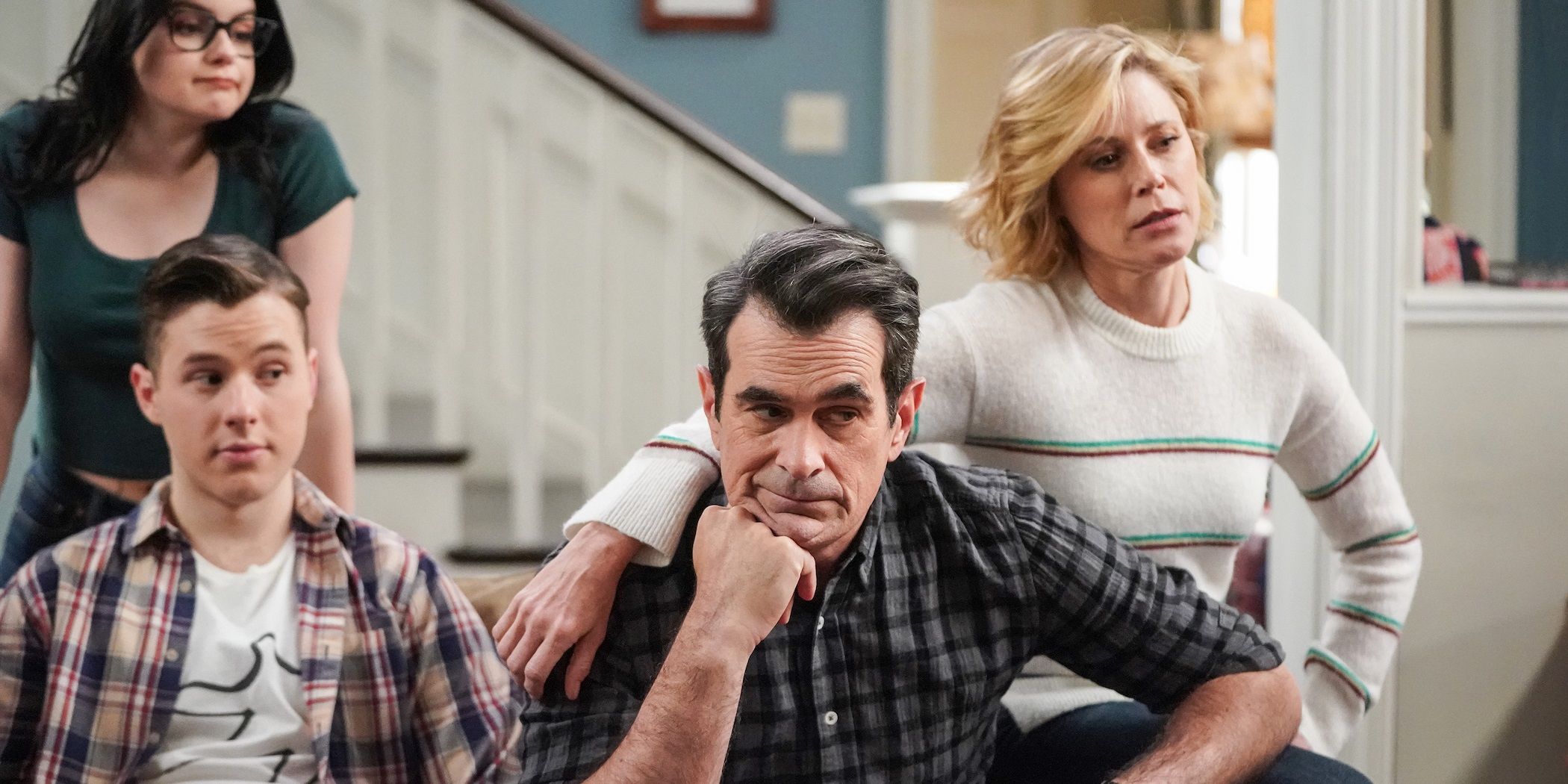 Phil Dunphy, Luke, Alex, and Claire in the sitcom, Modern Family