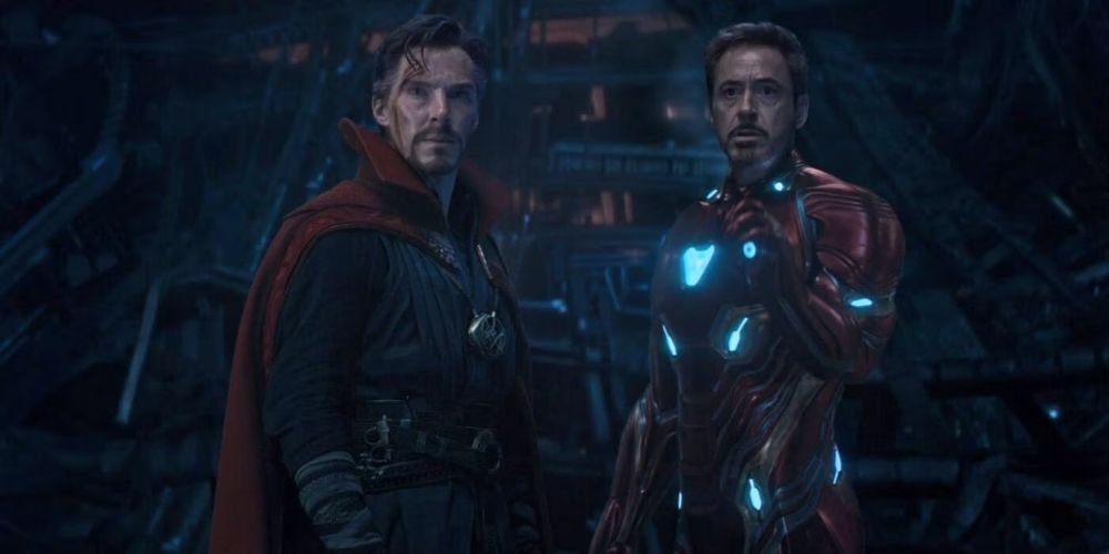 Doctor Strange and Iron Man arguing about going to Titan in Avengers: Infinity War