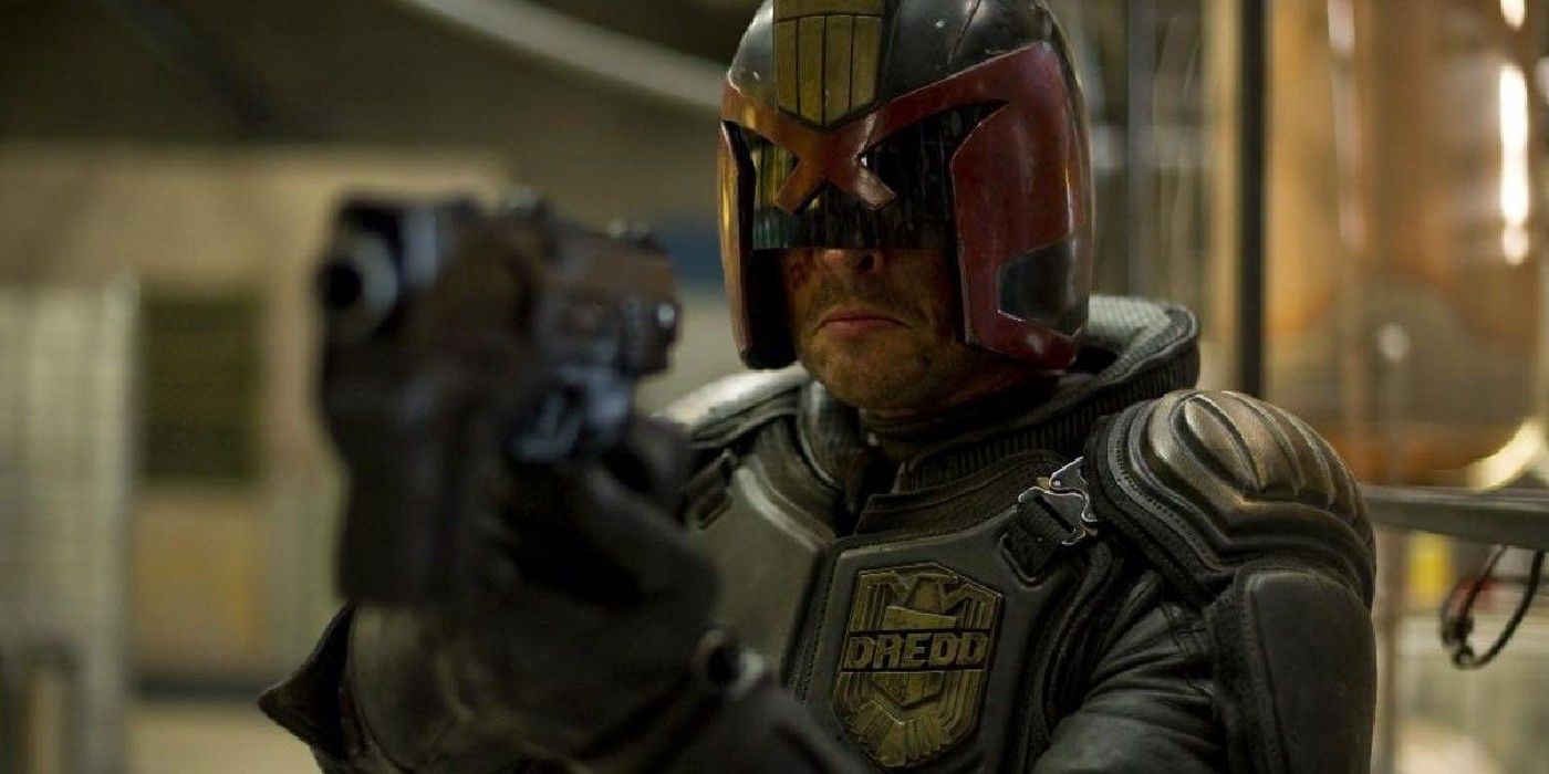 Dredd ไขสถานการณ์ตัวประกันในภาพยนตร์ Dredd ด้วยปืน Lawgiver