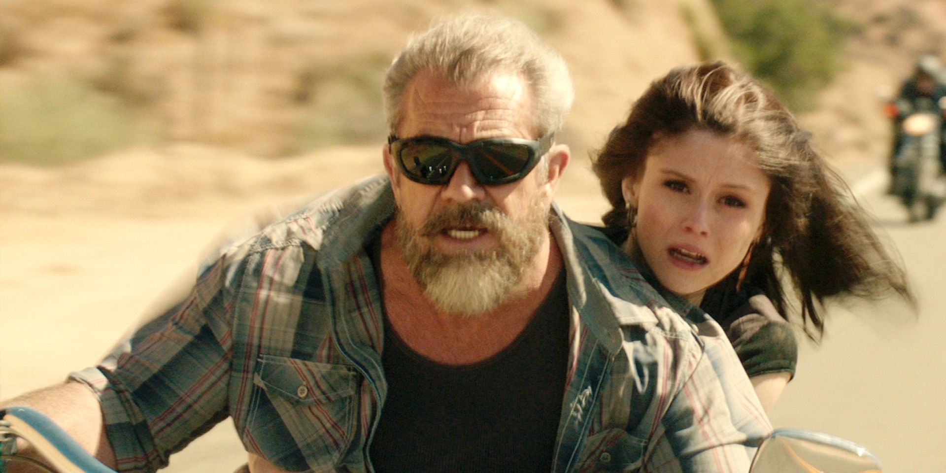 Erin Moriarty and Mel Gibson in Blood Father