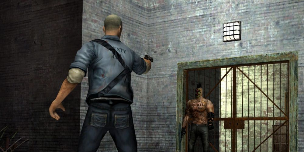 The player fighting an enemy in the Manhunt game.