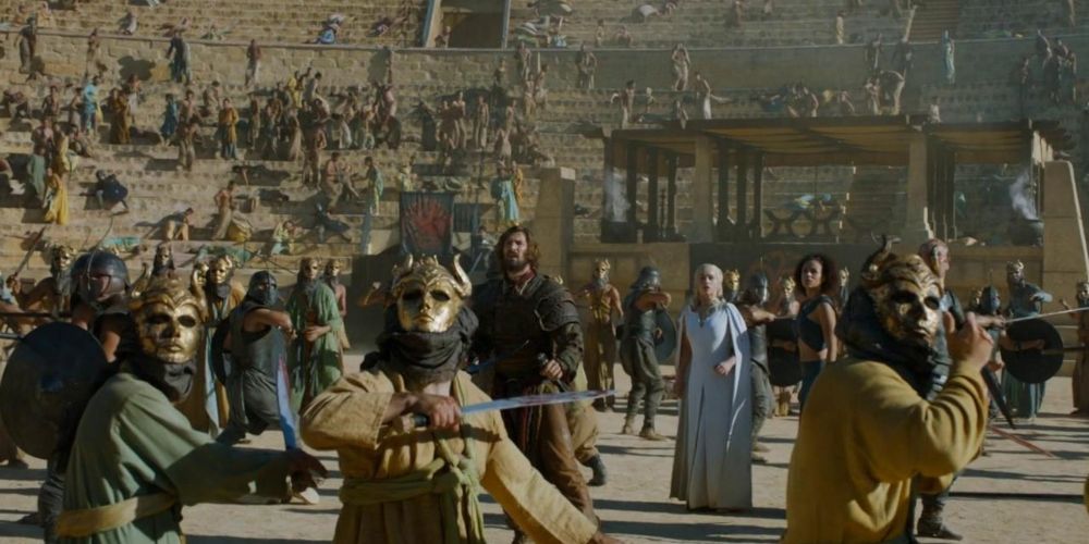 The Sons of the Harpy attack in the fighting pit Game of Thrones