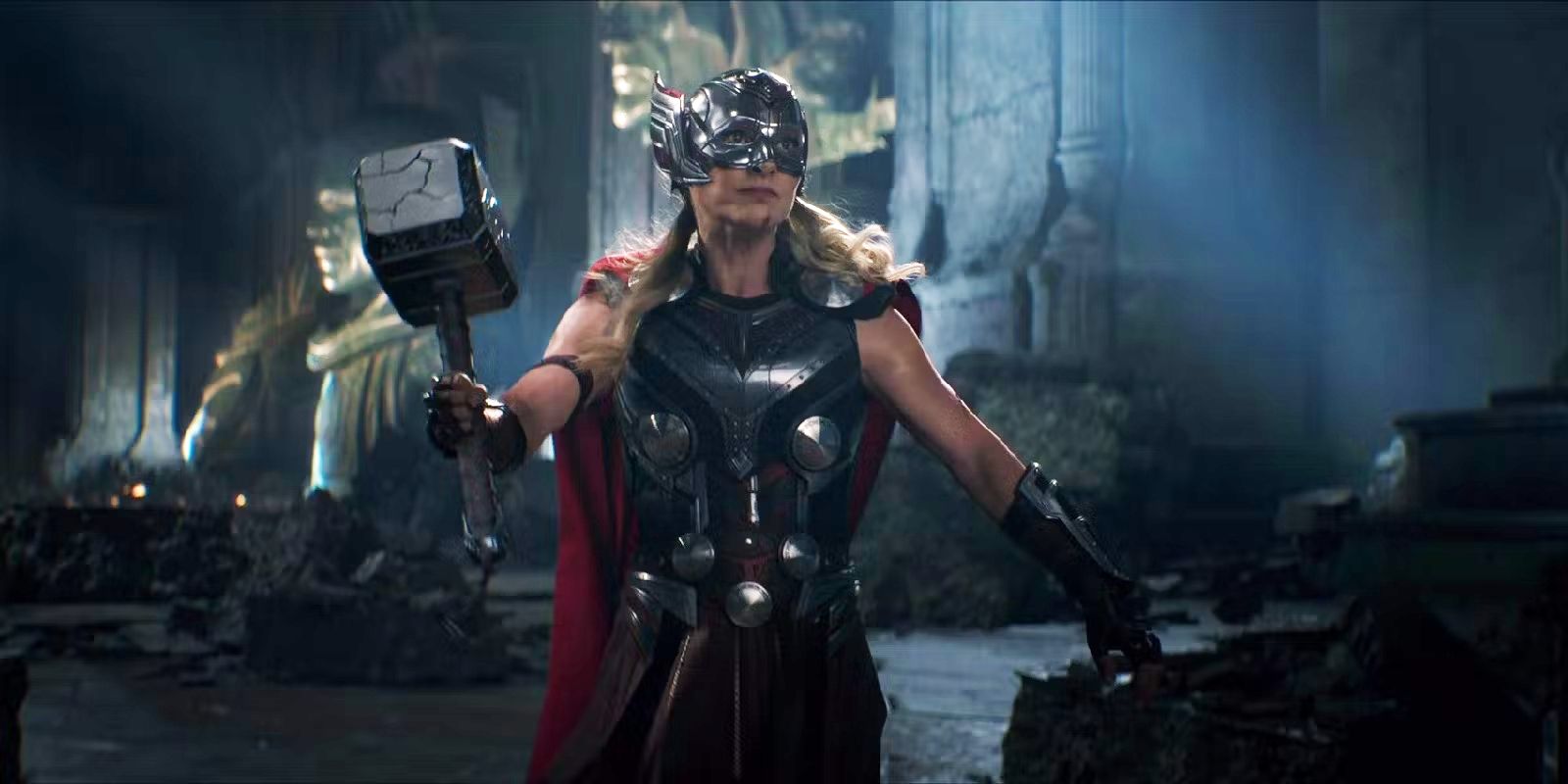 Thor: Love And Thunder: Why Jane's Helmet Looks So Odd