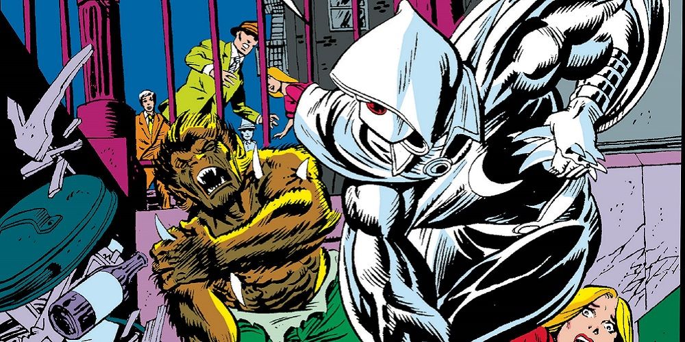 Capa de Werewolf By Night 32 com Moon Knight lutando contra Werewolf by Night