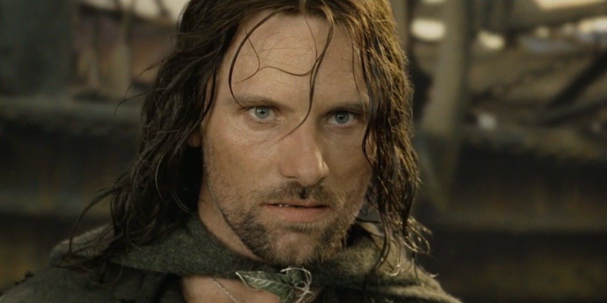 Aragorn stares at a group of Orcs after arriving at the Battle of the Pelennor Fields