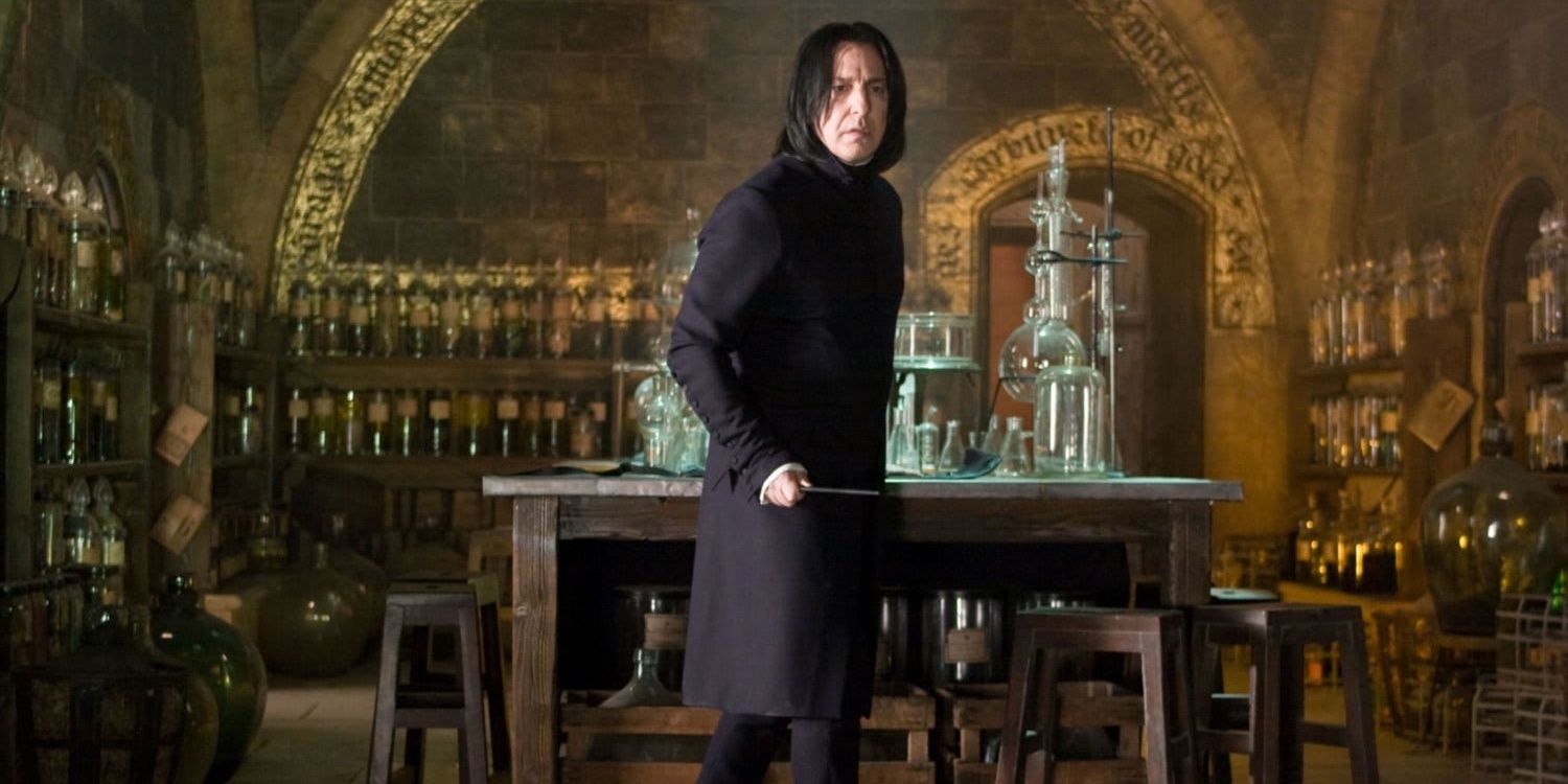 Snape teaching in a classroom in Harry Potter.