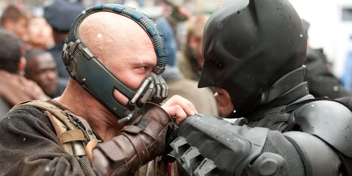 Bane and Batman in The Dark Knight Rises.