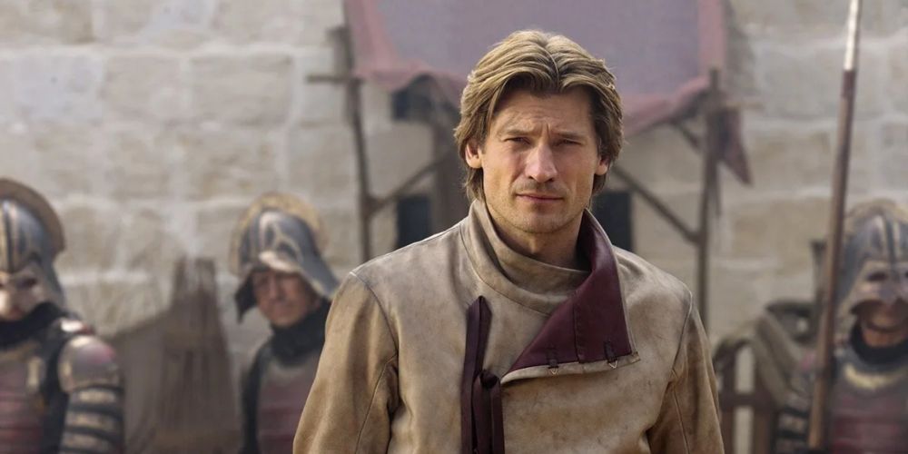 Jaime Lannister attacks Ned Stark in the streets of King's Landing Game of Thrones.
