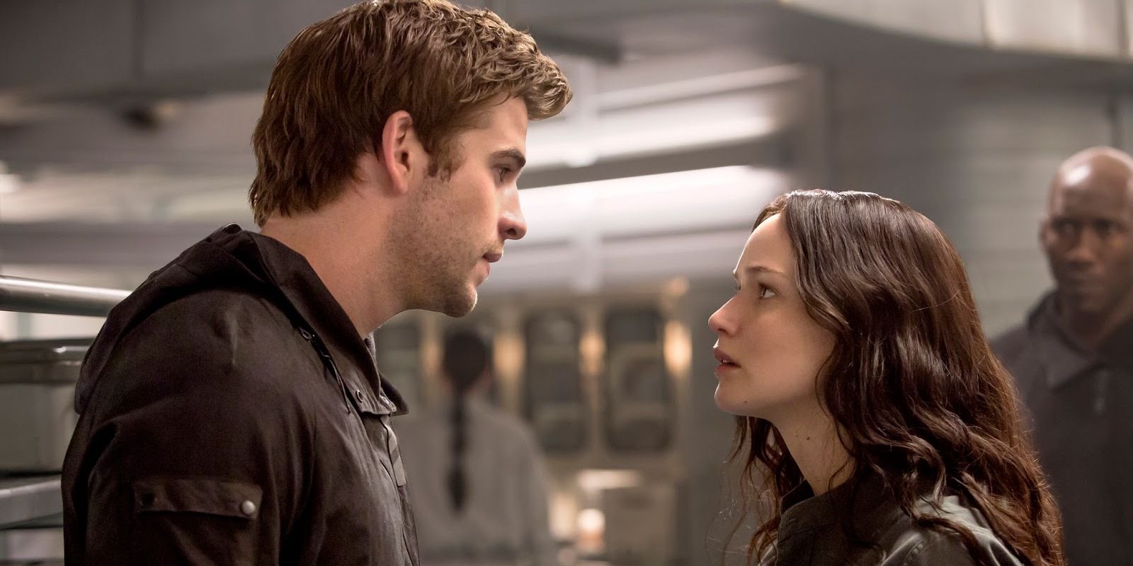 Katniss and Gale arguing in The Hunger Games: Mockingjay.
