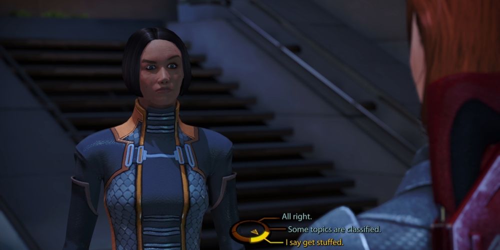Khalisah al-Jinali talking to Commander Shepard in Mass Effect.
