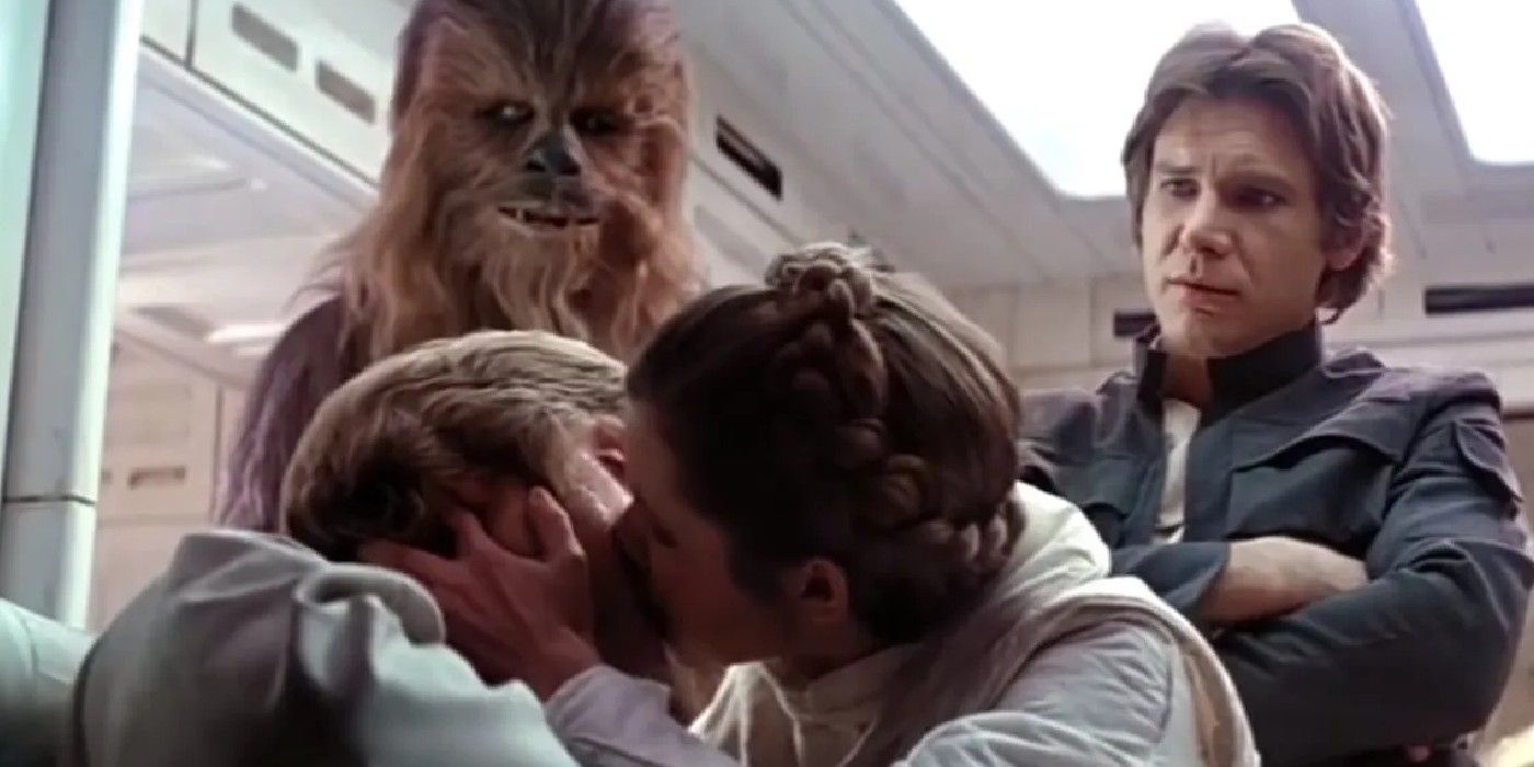 Leia Kisses Luke In The Empire Strikes Back