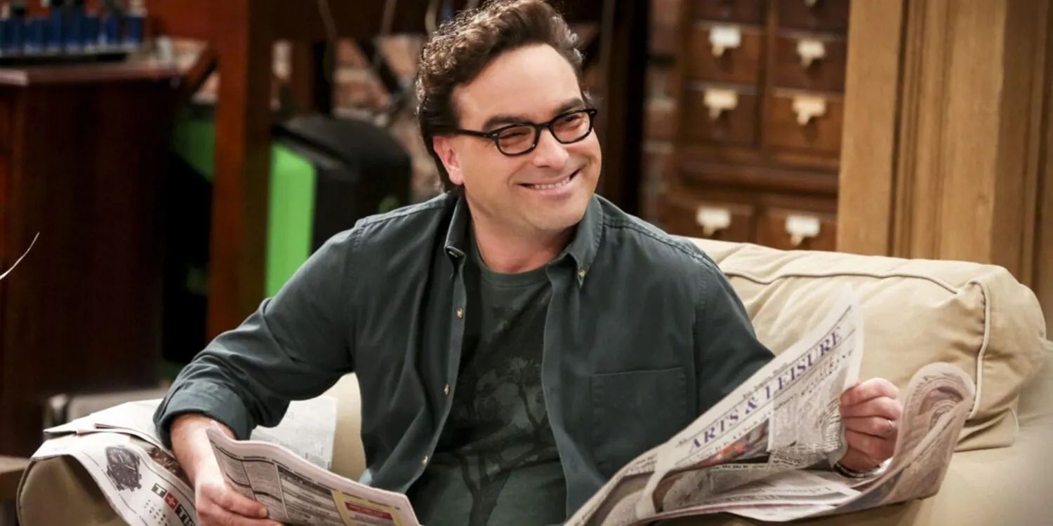 Leonard Hofstadter reads the newspaper in The Big Bang Theory