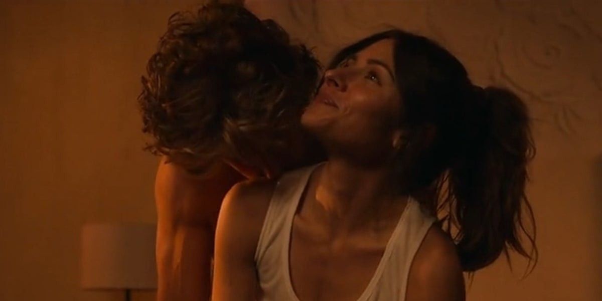 Billie and Brad kiss in Sex/Life