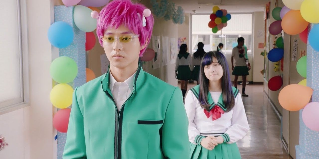 Saiki Kusou avoids classmate's attention in Saiki K Live-Action Movie