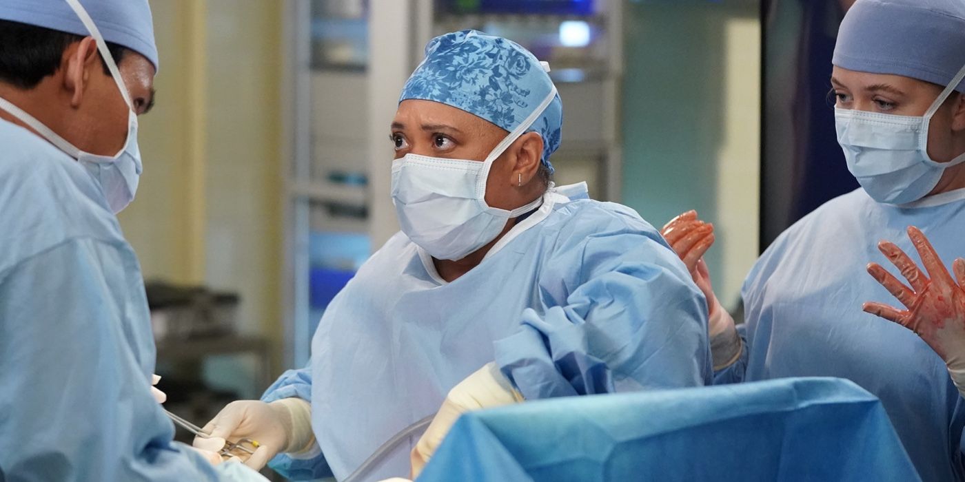 grey's anatomy Dr. Bailey performs surgery