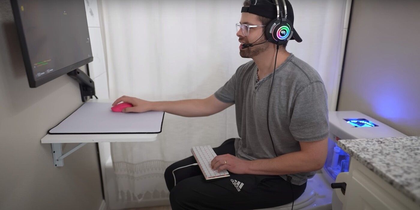 Basically Homeless Plays Counterstrike on His Custom-Built Toilet PC