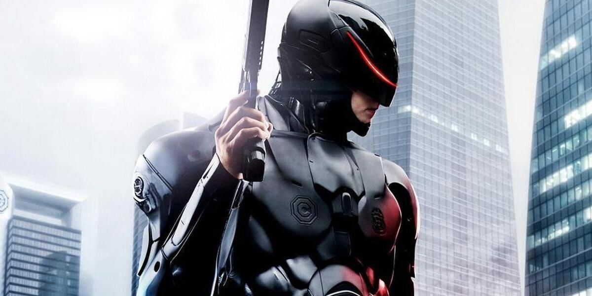 Joel Kinnaman as RoboCop in the 2014 RoboCop remake