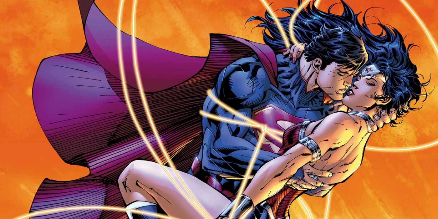 Superman kisses Wonder Woman while wrapped up in the Lasso of Truth.