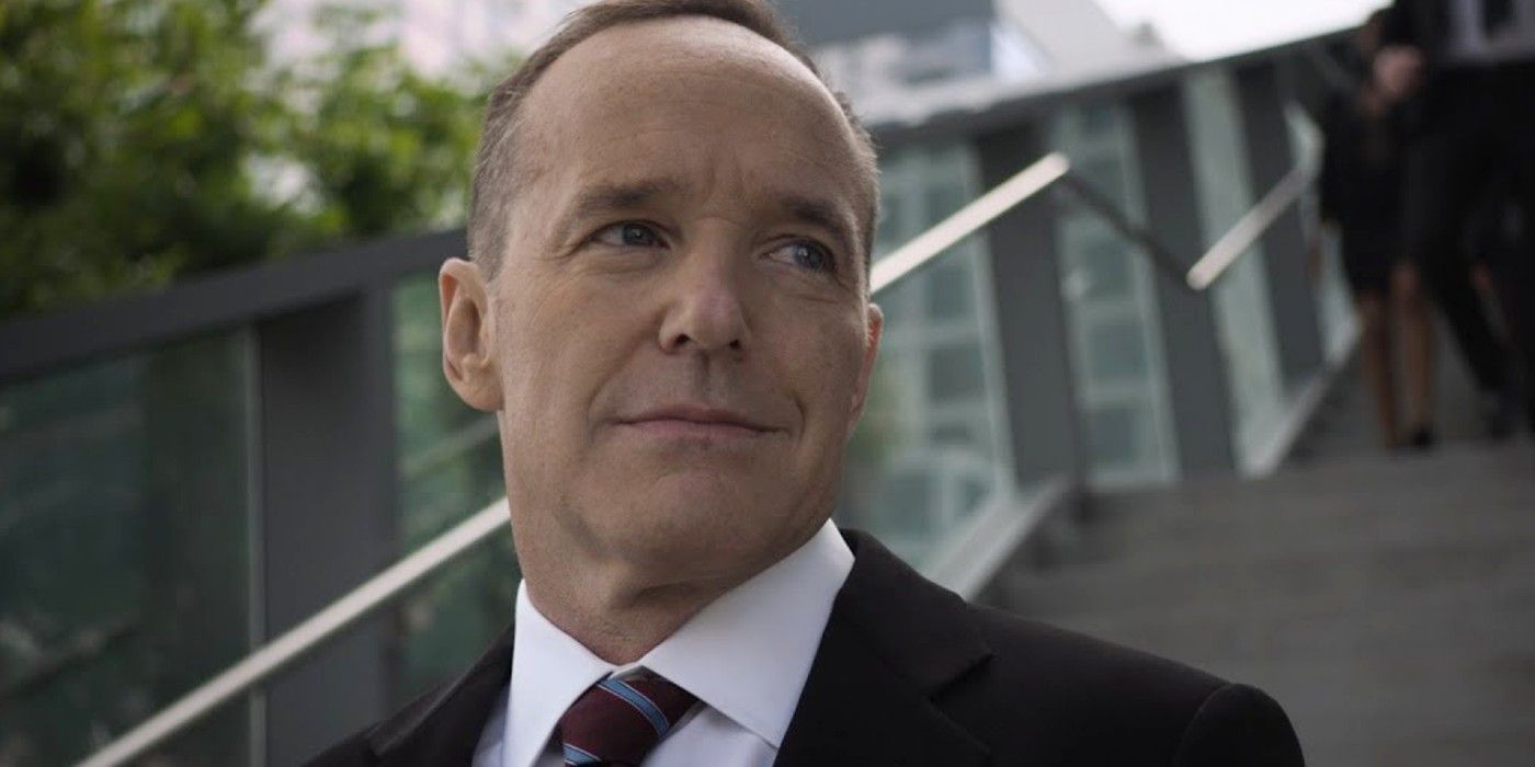 Coulson smiling as he leaves the building in Agents of S.H.I.E.L.D.