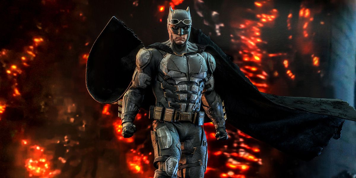 Batman Tactical Batsuit Figure Looks Better than Affleck's