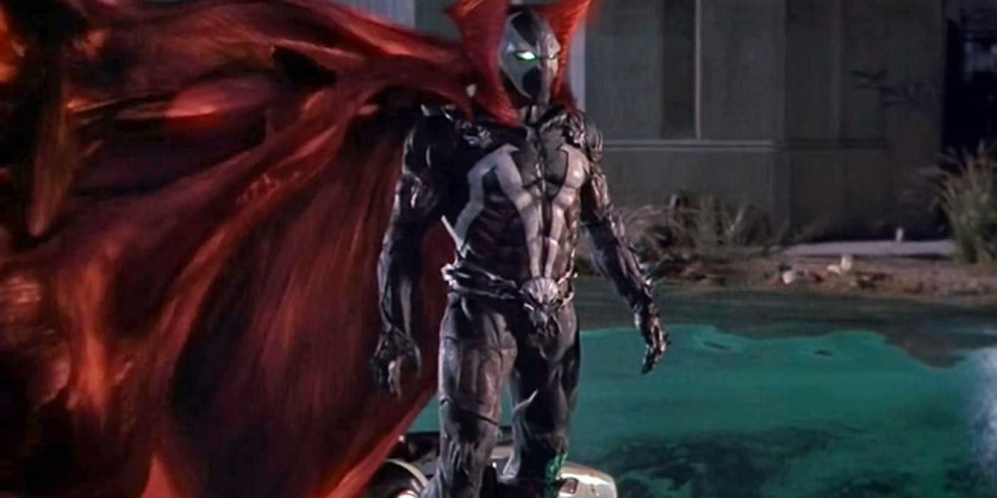 Spawn with his flowing cape in the film adaptation