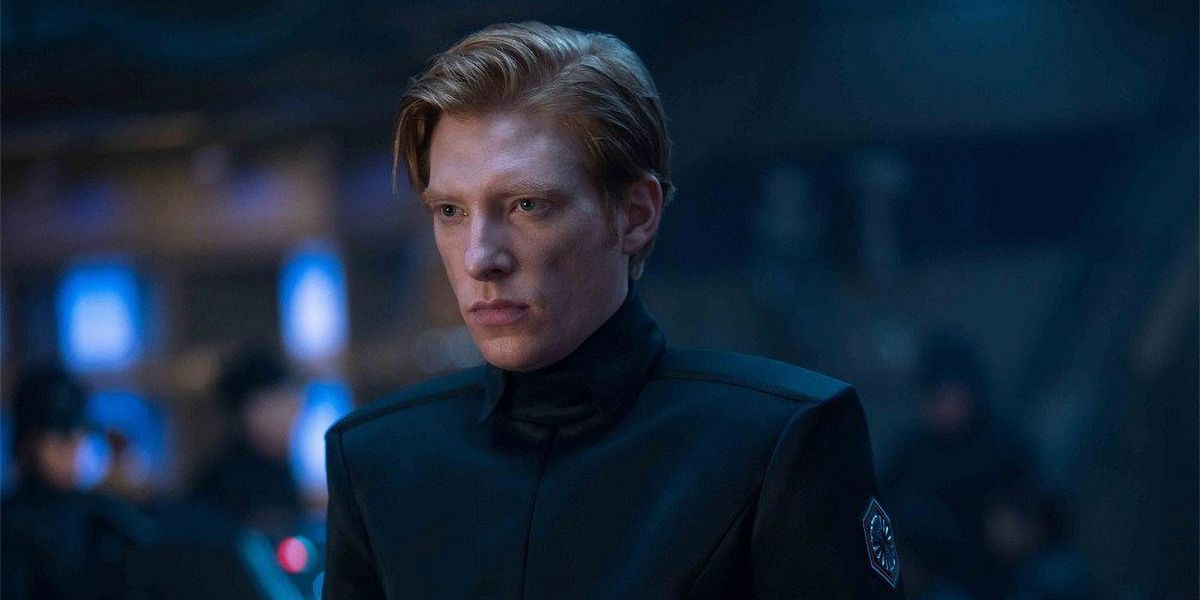 General Hux lying to other imperials in Star Wars Episode IX: The Rise of Skywalker