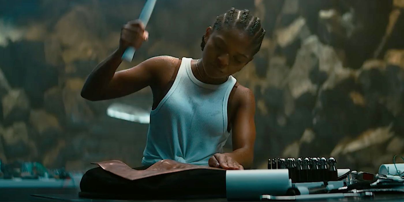 Riri Williams creating her armor in Black Panther: Wakanda Forever
