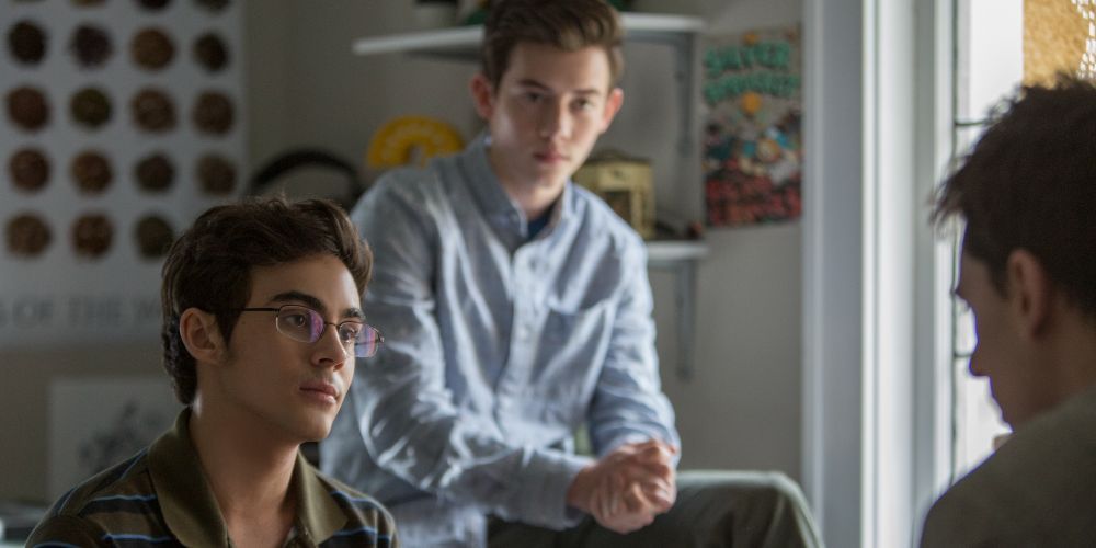 Imagem de American Vandal na Netflix retratando os protagonistas do programa.