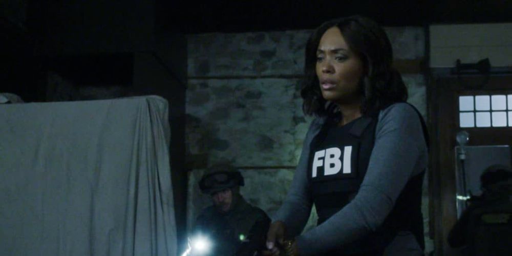 Criminal Mind's Dr.Tara Lewis searching for a suspect in "Night Lights"