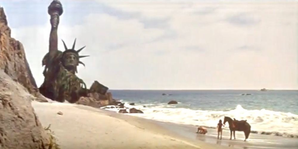 Taylor finds the Statue of Liberty at the end of Planet of the Apes movie
