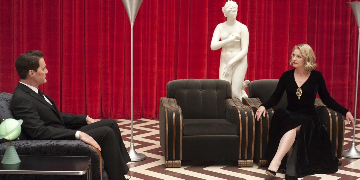 Dale Cooper meets Laura Palmer in the Red Room in Twin Peaks