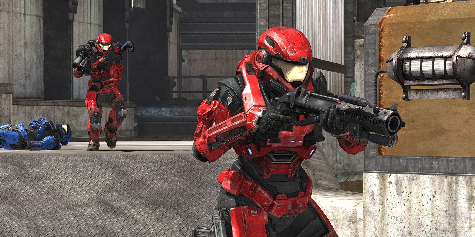 Two red players sticking close to each other in Halo Reach Multiplayer as a part of Halo The Master Chief Collection