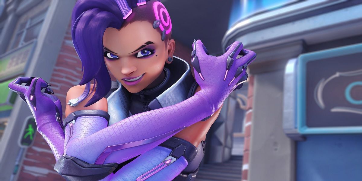An image of Sombra grinning from Overwatch