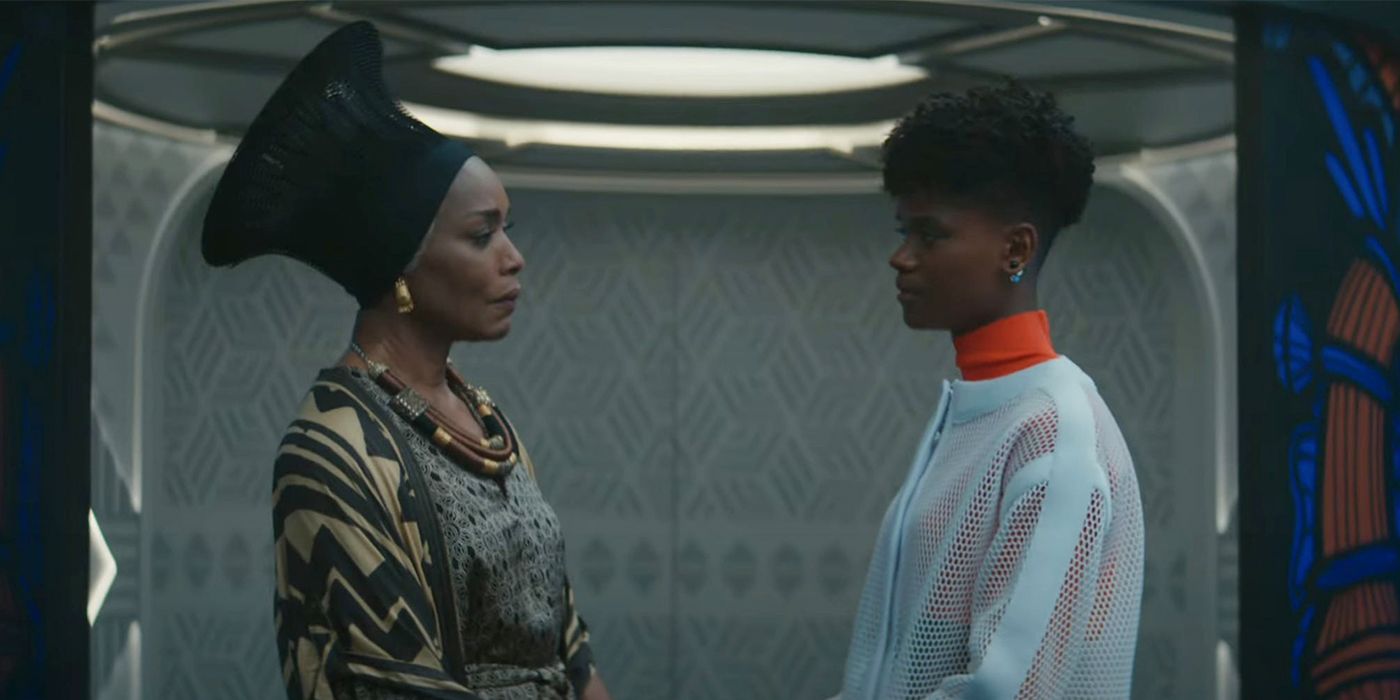 Queen Ramonda and Shuri having a heart-to-heart in Black Panther Wakanda Forever