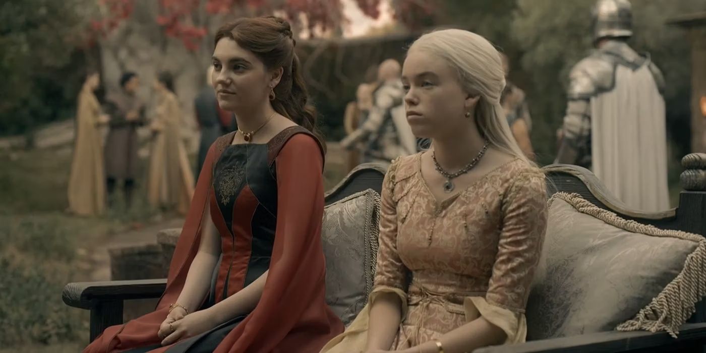 Young Rhaenyra Targaryen and Alicent Hightower spending time together in House of the Dragon