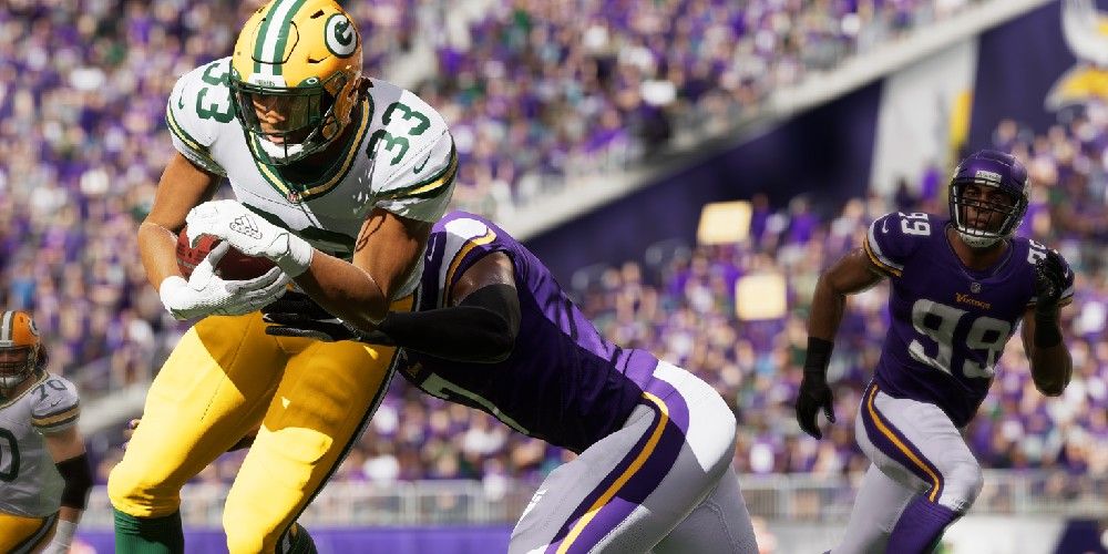 The Packers and Vikings play in Madden NFL 22