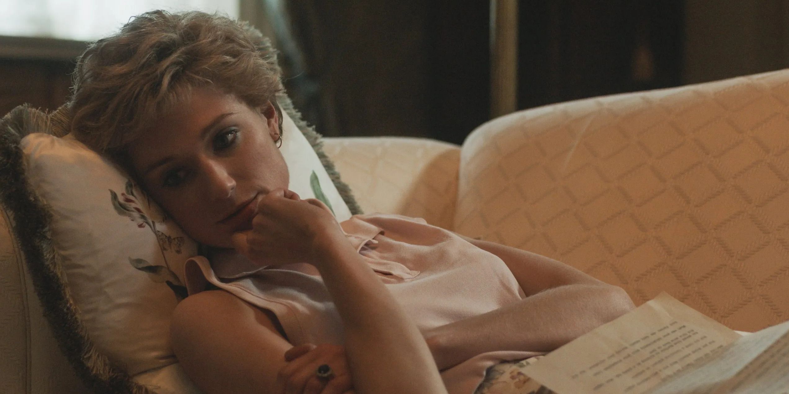 Princess Diana reading the letter