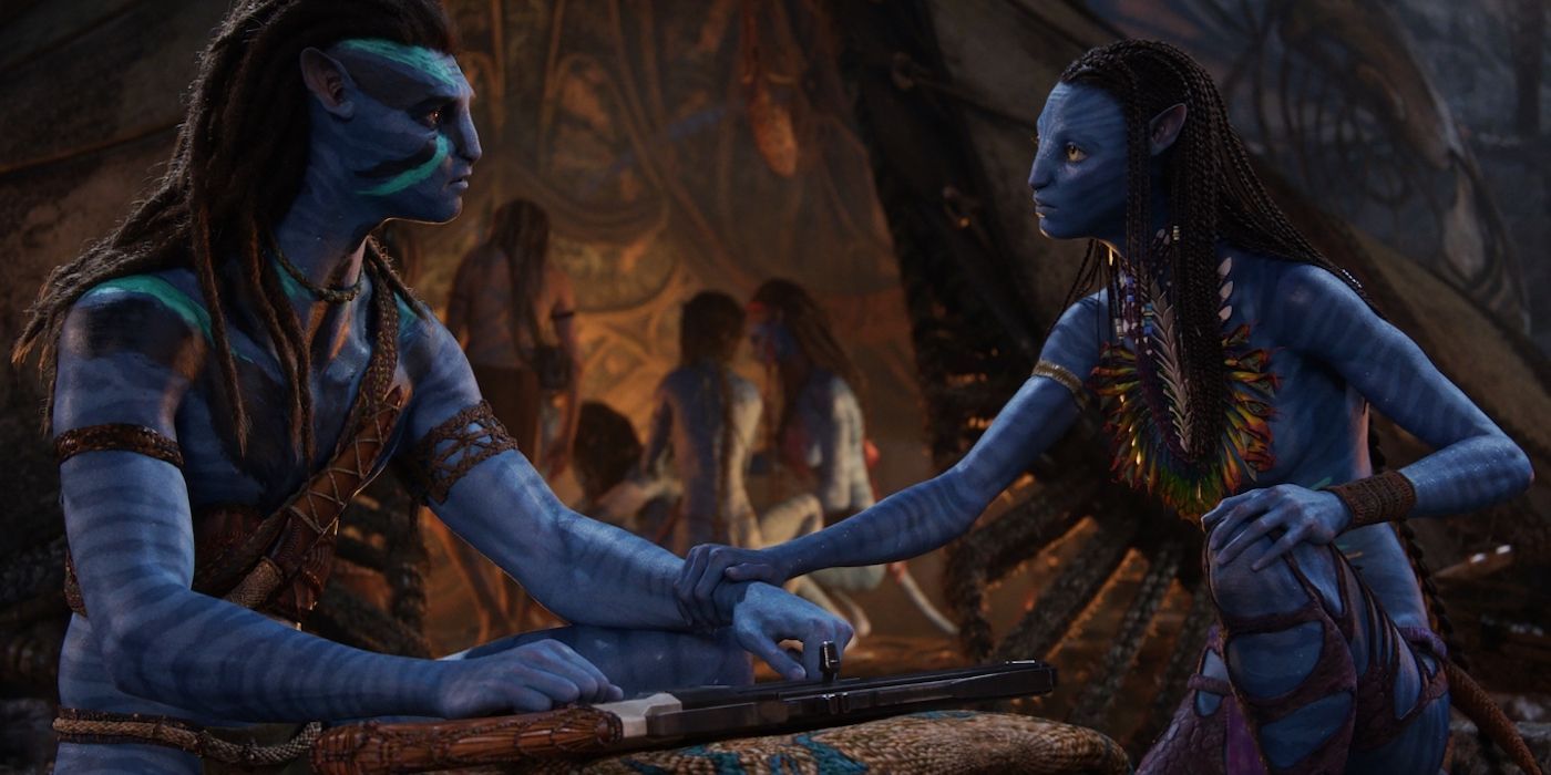 Neytiri comforts Jake in Avatar: The Way of Water.
