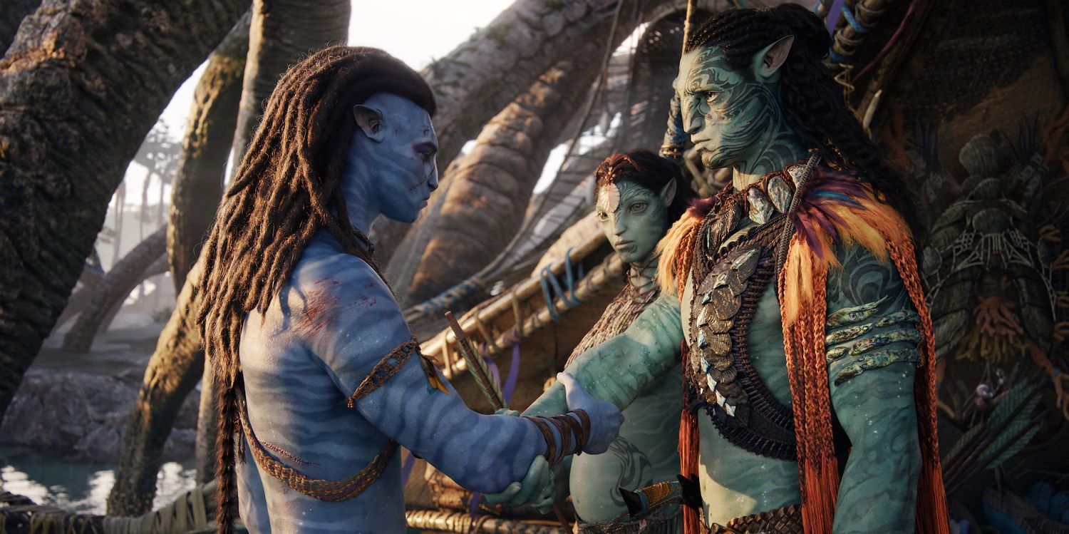 Jake shakes hands with Tonowari in Avatar 2