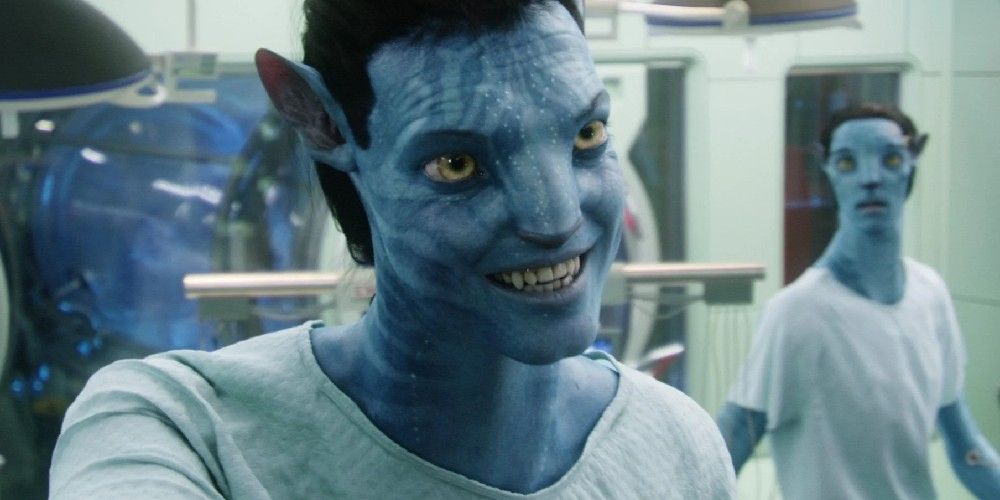 Jake wakes up in his new body in Avatar