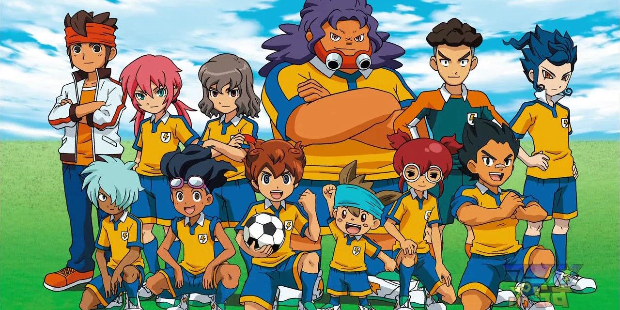 The characters of Inazuma Eleven Go pose for a team photo.