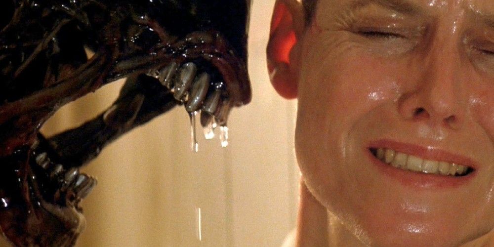 The Xenomorph smells Ellen Ripley in Alien 3