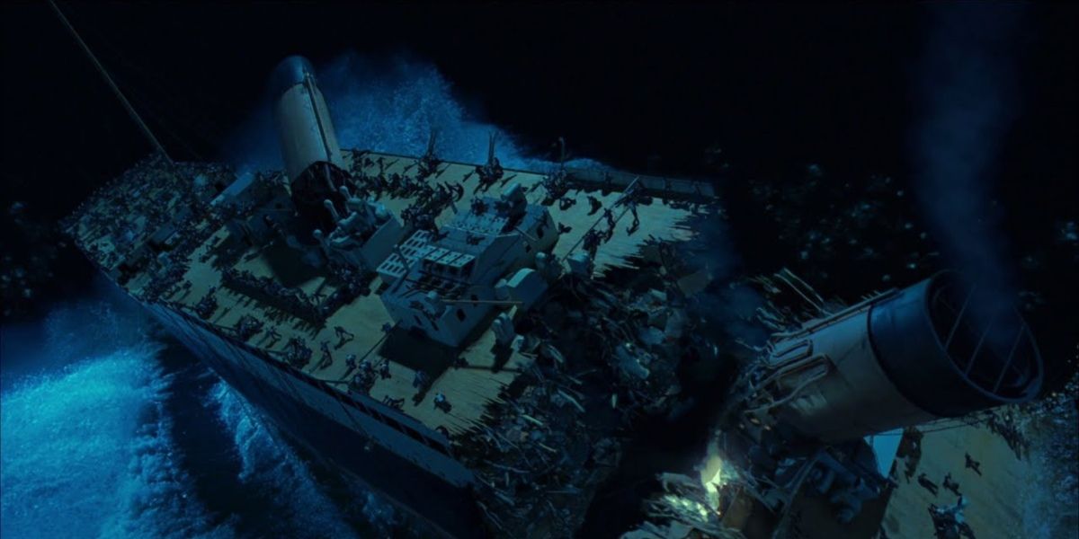 The Titanic breaking in half in Titanic movie